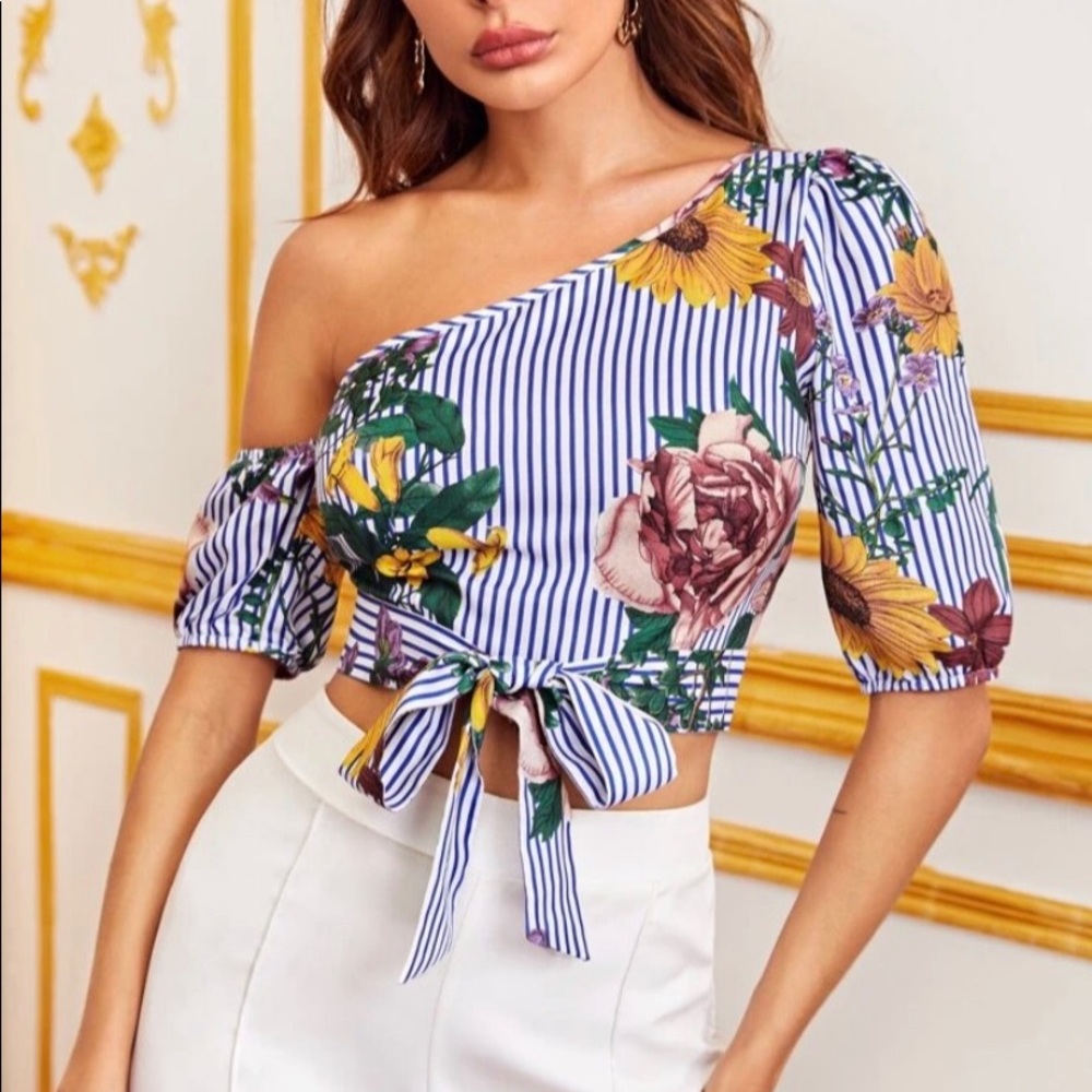 Off the shoulder crop top 🤩